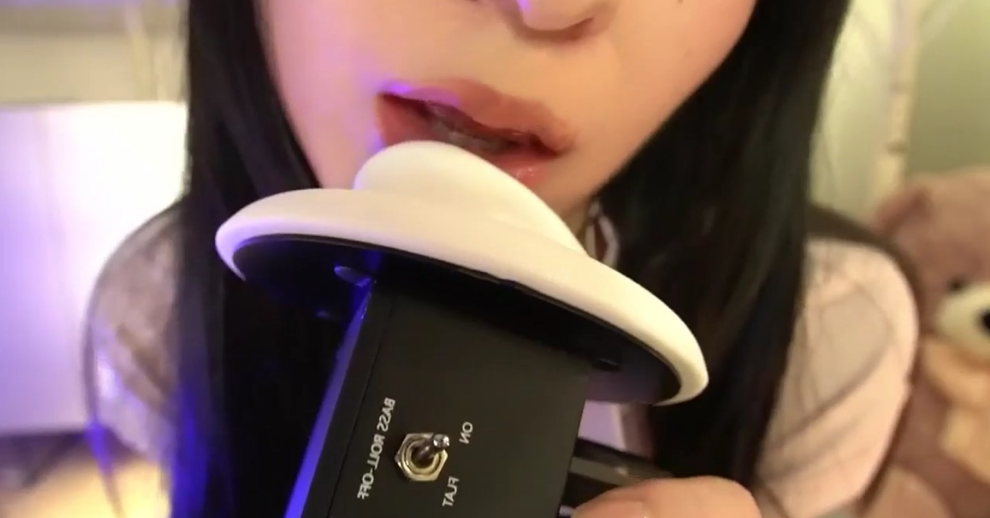 月乃2021.01.24【ASMR/真人版】服装正在考虑中 Super Surges也舔耳直播