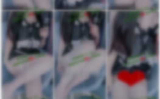 晚婉吥想睡/桃桃奶冻咩-黑百褶白丝